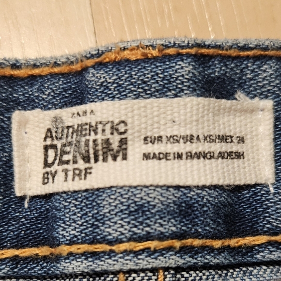 Zara Trafaluc TRF Denim Jean Mini Skirt w/Red & White Stripes size XS EUC - Picture 5 of 7